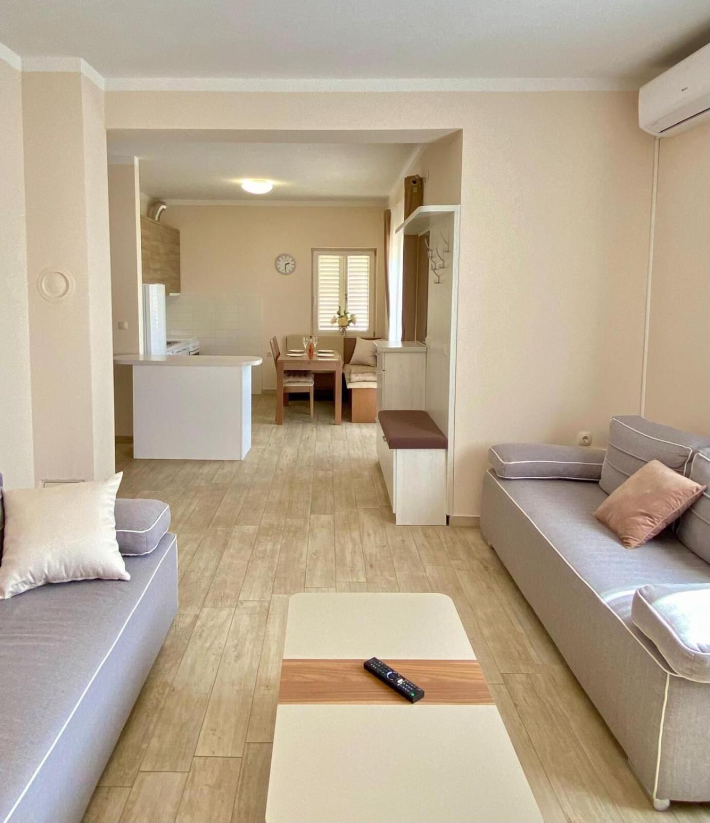 Apartment Ante Starigrad Paklenica Extérieur photo
